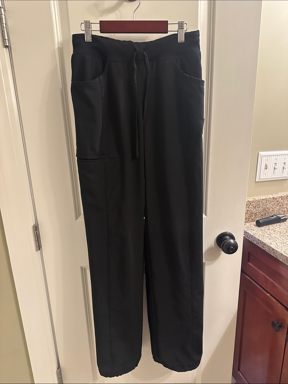 Women's Black Straight-Leg Drawstring Pants with Side Pocket